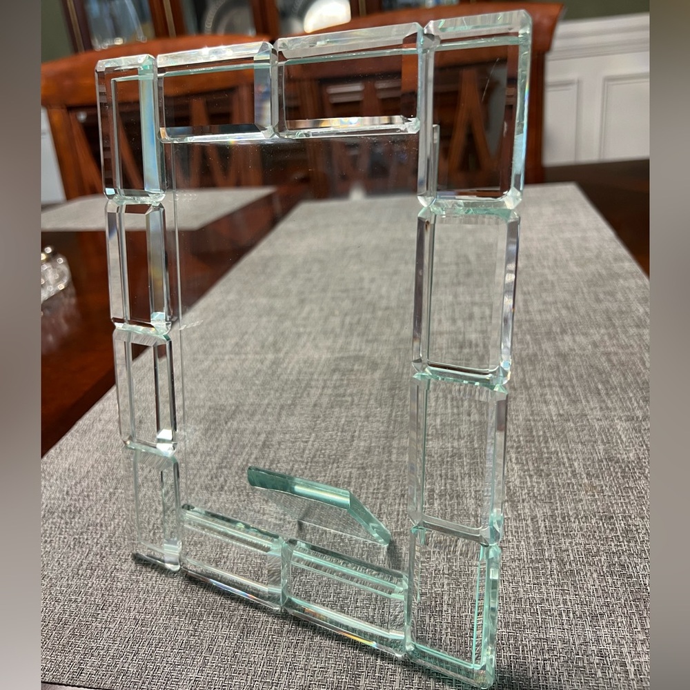 Elegant Glass Photo Frame, holds 5x7” photo. Perfect for framing a special event - Picture 3 of 11